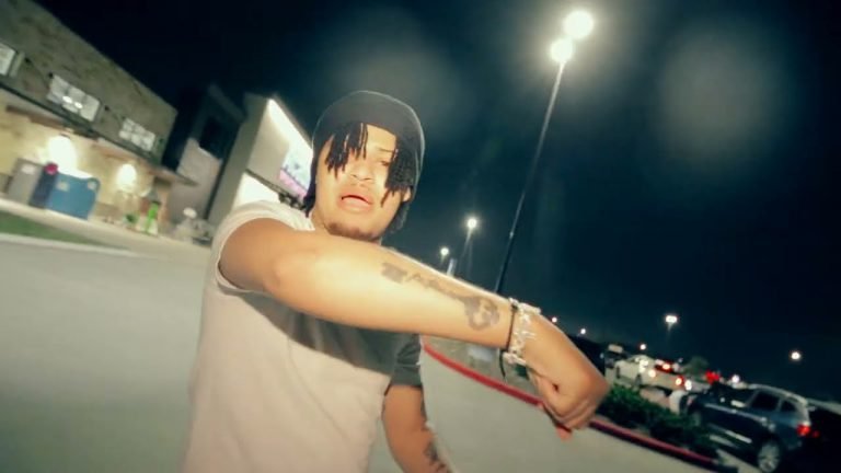 Lyrics Summrs-2 INFLUENCED / U DANGEROUS [Official Video]