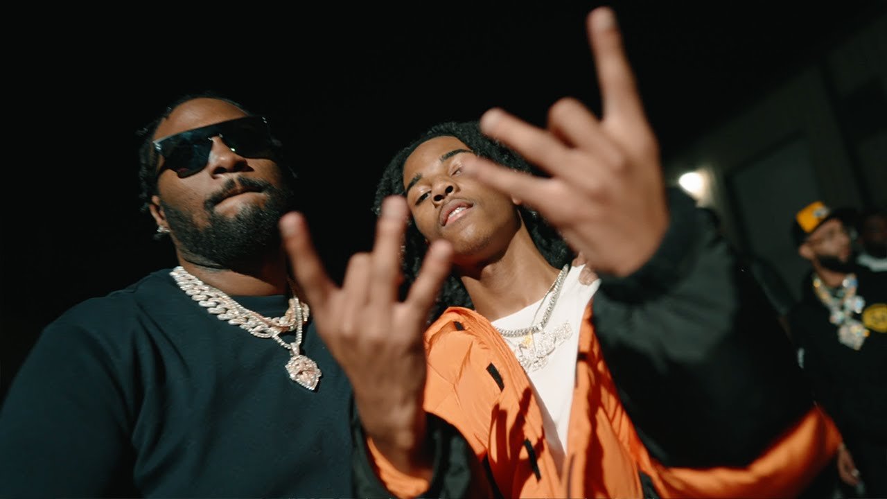 Lyrics Lil Darius – Neighborhood Trapstars ft. Peezy (Official Video)