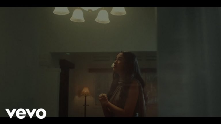 Lyrics Lyodra – Ego (Official Music Video)