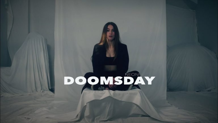 Lyrics NEONI – DOOMSDAY (Official Music Video)