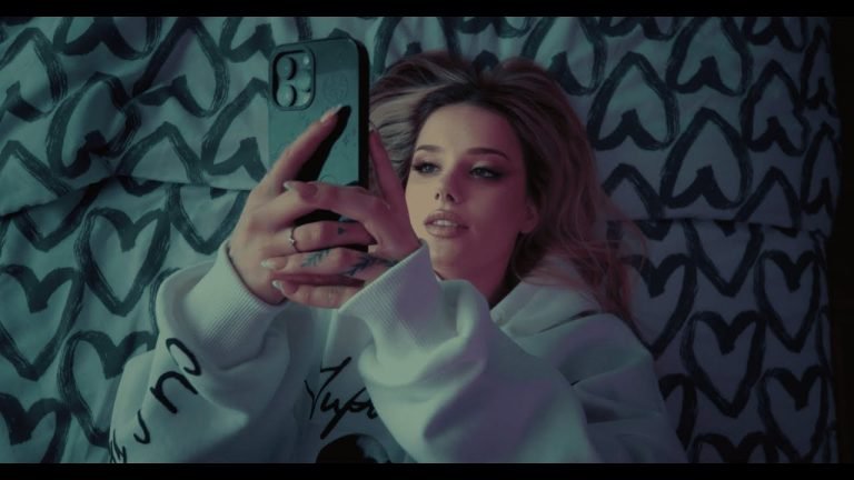 Letra Saiko – Sikora (Official Video)