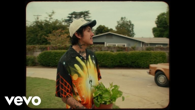 Lyrics Cuco – Si Me Voy (feat. The Marías)