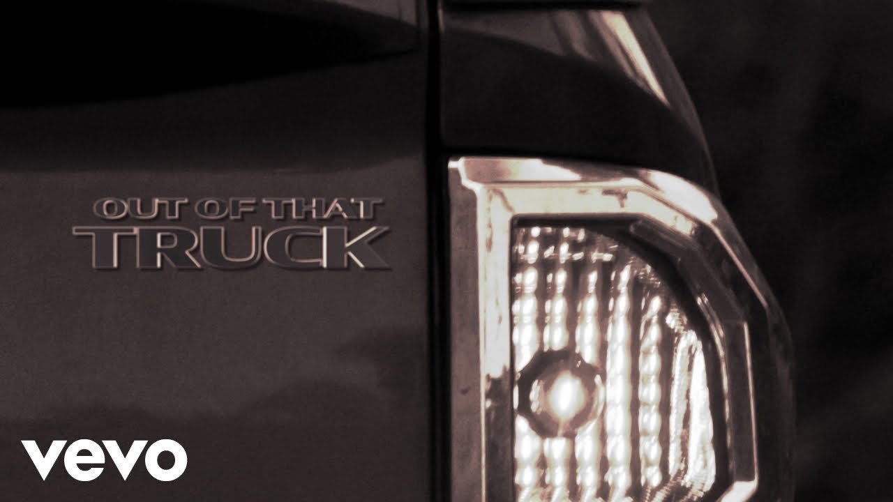 Lyrics Carrie Underwood – Out Of That Truck