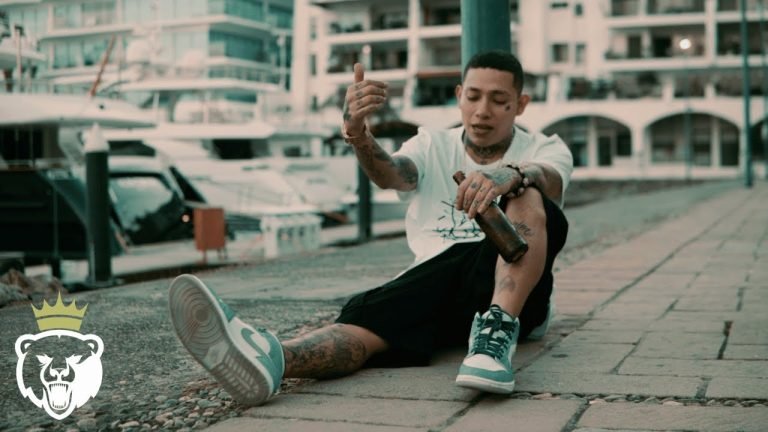 Letra LA SANTA GRIFA // EL VAGABUNDO