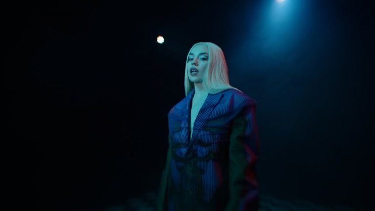 Lyrics Ava Max – Ghost