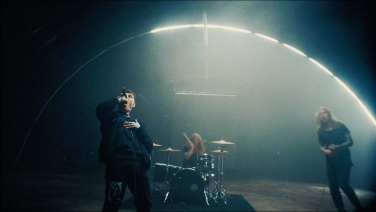 Letra nothing,nowhere. – VEN0M (FT. UNDEROATH)