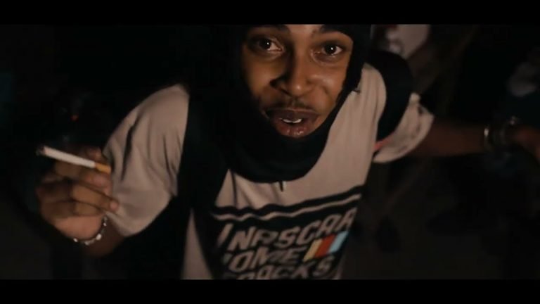 Lyrics SVM – Valentino Kicks