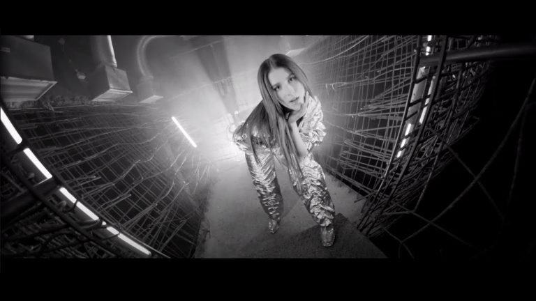 Lyrics Roxie Węgiel – Jak na filmach