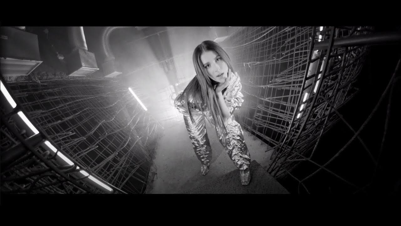 Lyrics Roxie Węgiel – Jak na filmach