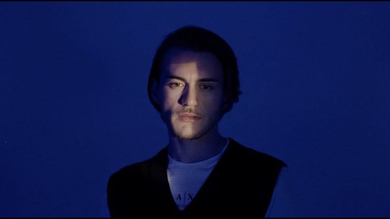 Lyrics AIDAN – Blu