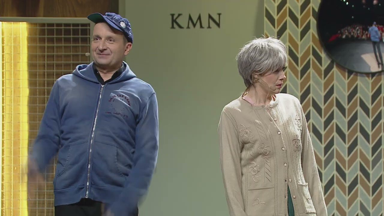 Kabaret Moralnego Niepokoju – Rodzice i syn Lyrics