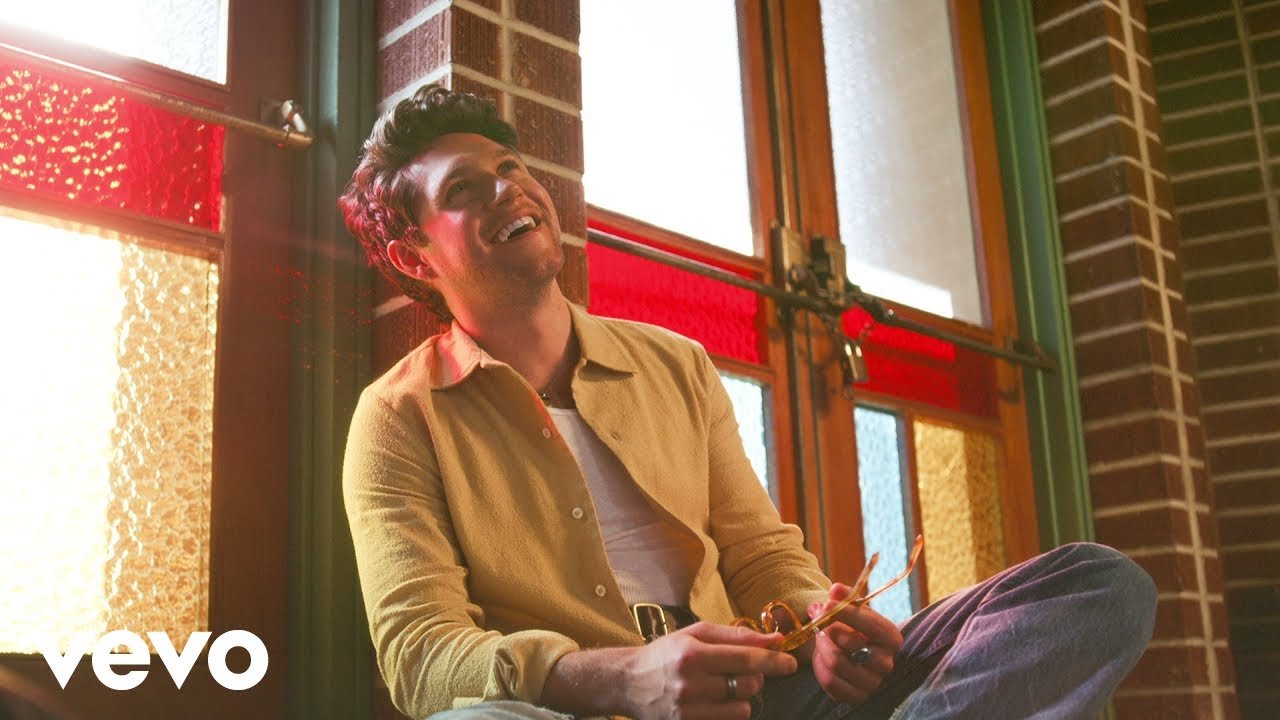 Niall Horan – Something In The Orange  Lyrics