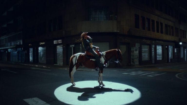 Llane – Licencia Pa Beber Letra
