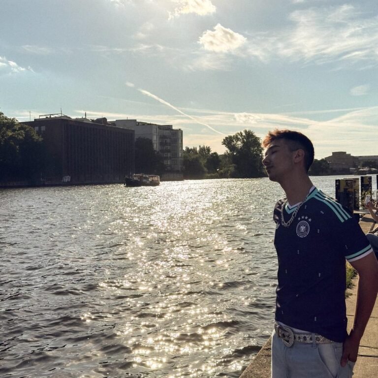 Elias Kinay – Sommer an der Spree Lyrics
