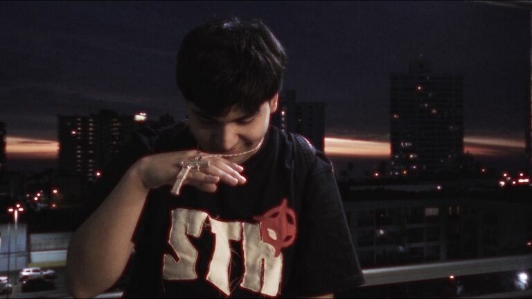 KiddKrash – EN EL CLUB (Lyrics & Video)