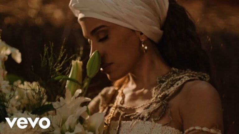 Anitta – Contemplação (part. Grupo Ofa) (Letra & Video)