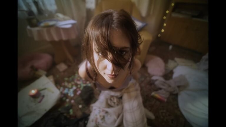 Hannah Grae – Bitch (Lyrics & Video)