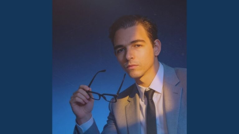 T-FINNY – Clark Kent (Lyrics & Video)