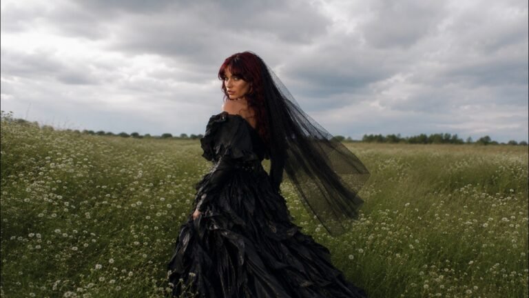 AERYA – IT’S EASY TO KILL (Lyrics & Video)