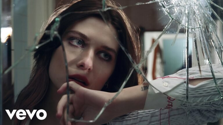 Baby Queen – The Protagonist (Letra & Video)
