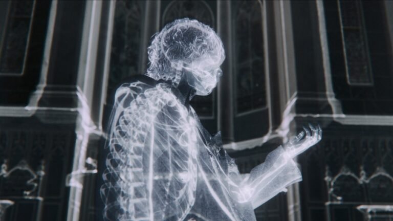 Kenshi Yonezu – 夜鷹 (Yodaka) (Lyrics & Video)